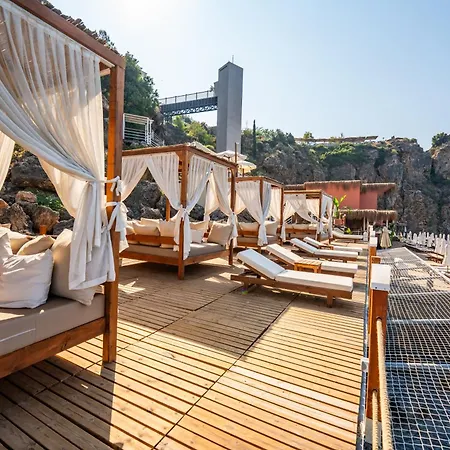 La Boutique & (adults Only) Hotel